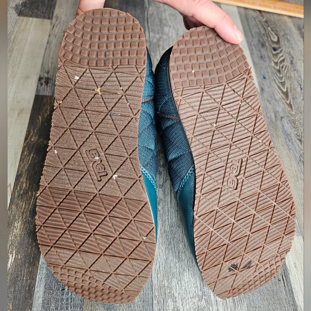 Teva ReEmber Mid Platform Chelsea Bootie Size 7 Teal Quilted